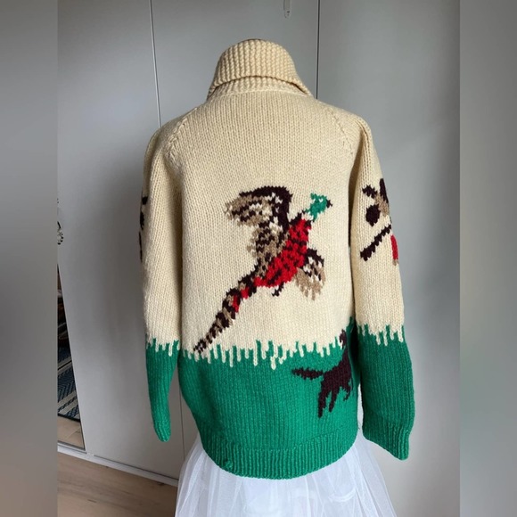 Hunting Scene Knit Cardigan - Green and Cream - Picture 11 of 13